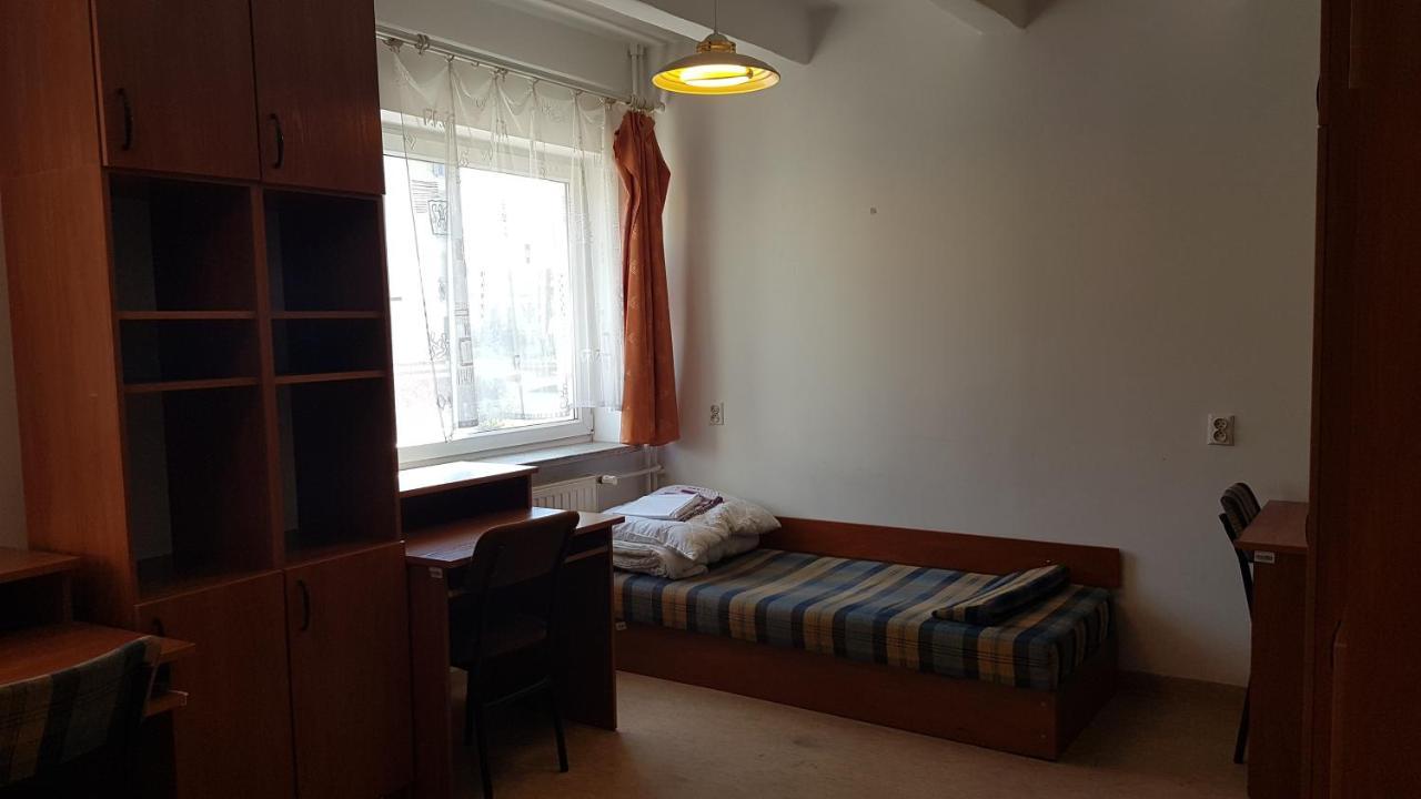 Dom Studencki Nr 11 Gdansk Brzezno Hostel — Photos 1